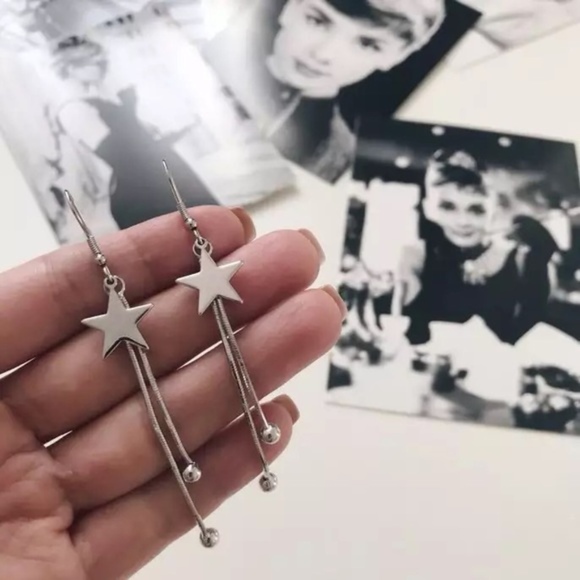 "The Hepburn Effect" (CLOSING CLOSET SALE) - Picture 2 of 4